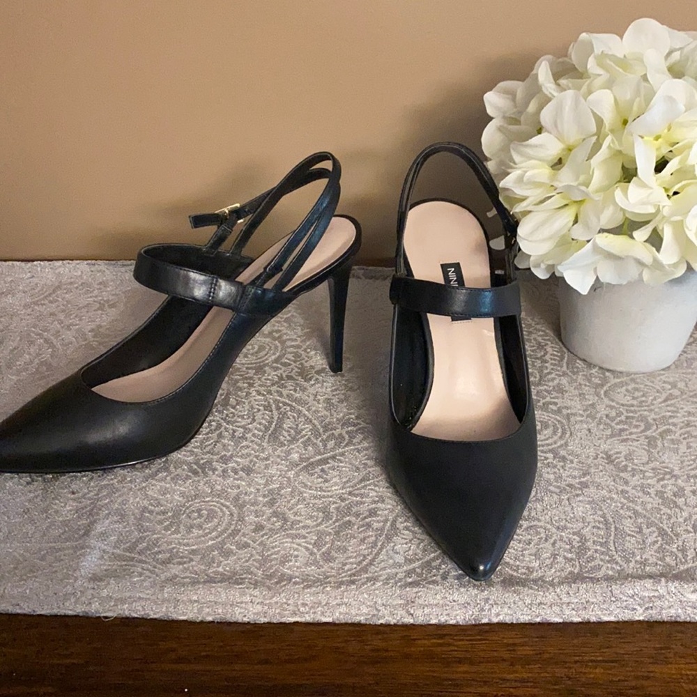 Nine West black heels. Size 9 M